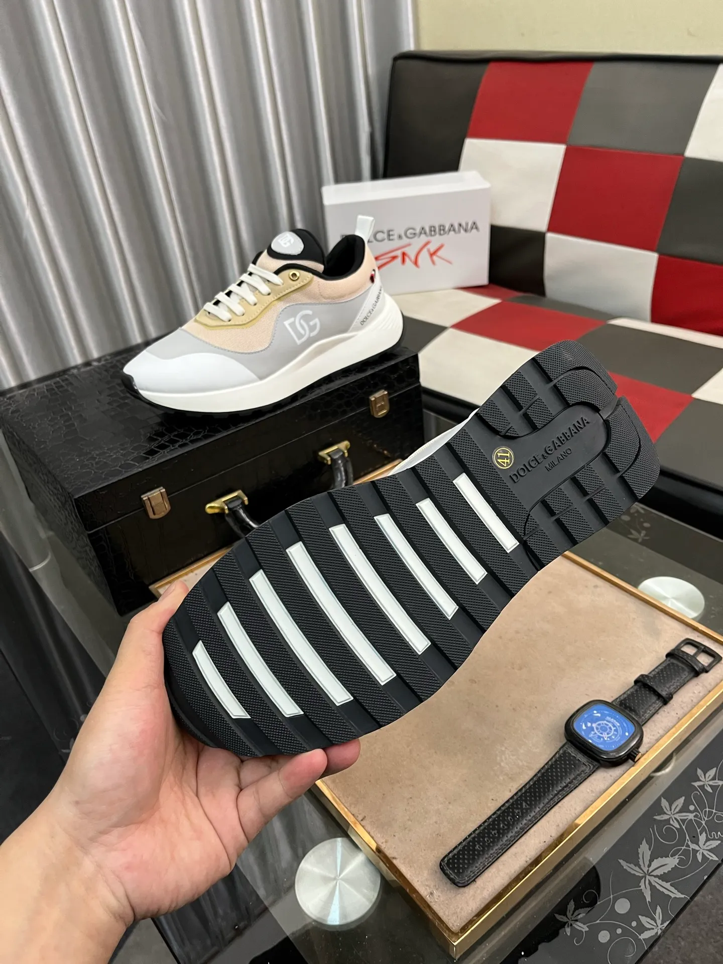 Men's shoes💰480⌚️⌚️New Dolce & Gabbana/top original DG heavy industry series, new casual fashion shoes👟The version is simple and elegant, fashionable and exclusive👑fashionable and generous. Upper: Original first-layer calfskin, comfortable sheepskin lining. Original special electroplated combination outsole, exquisite and luxurious, super A level! Compared with the genuine product at the counter, the version is no worse at all💕Size: 38-46